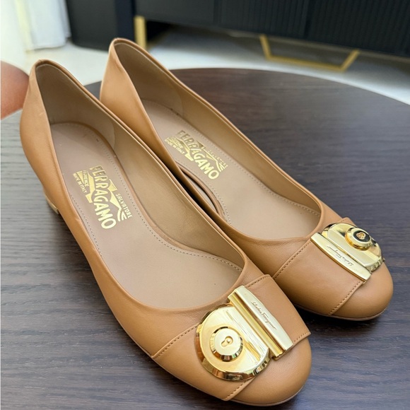 Salvatore Ferragamo Brown block heel Labskin leather Italy shoes 10 - Picture 1 of 13